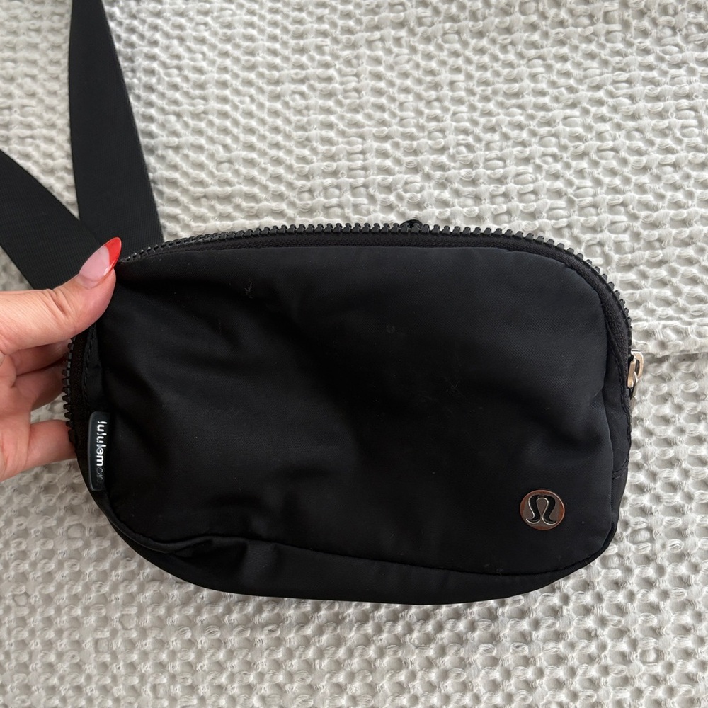 Lululemon Black Crossbody belt Bag